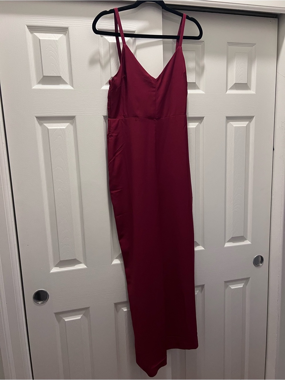 Madewell Sleeveless V-Neck Jumpsuit in Burgundy